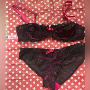 Hot pink and black lace negligee size small
